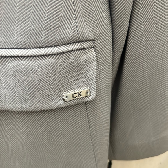 Calvin Klein fitted suit jacket - Picture 2 of 5